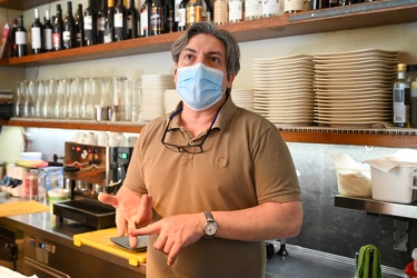 Genova, centro - ristoratori si organizzano per take away fase 2