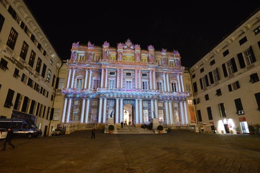 Genova, piazza Matteotti - lo spettacolo di 3d mapping sulla fac