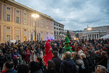 Genova, piazza De Ferrari - inaugurazione presepe natale