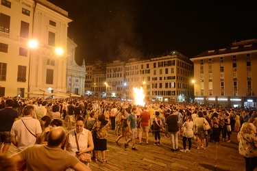 Genova - il tradizionale fal√≤ di San Giovanni