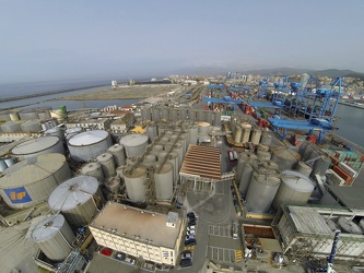 Genova, porto - Azienda SAAR - logistica olii minerali