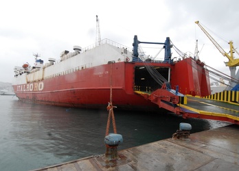 Genova Nave cargo italroro