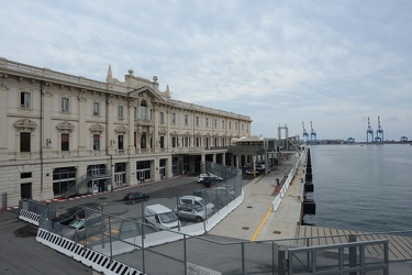 Genova, porto - ponte dei mille, stazione marittima