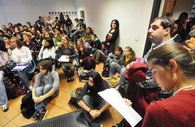 Genova - facoltà di lingue - assemblea col decimonono