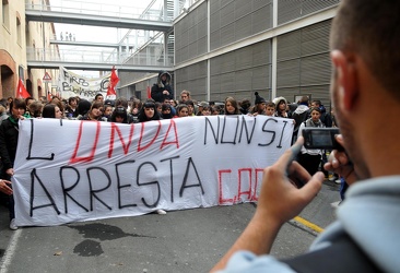 Genova - ancora una manifestazione studentesca