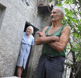 operaio 55enne segrega in casa l'anziana madre