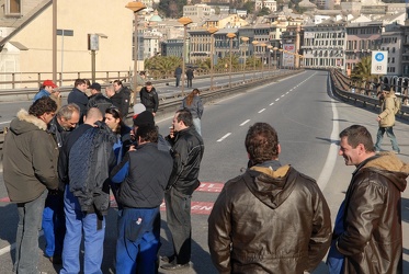 blocco operaio sulla sopraelevata di Genova