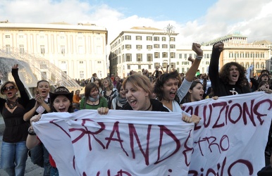 Genova - la protesta degli studenti dei licei