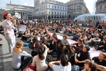 Genova - la protesta degli studenti dei licei