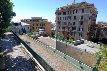 Genova - parcheggi e box con giardini