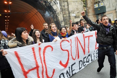 Genova - manifestazione degli studenti medi