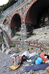 Genova - spazzatura abbandonata a nervi