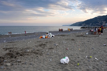 Genova - spiaggia dopo rissa