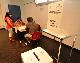 Genova sampierdarena - Equador al voto