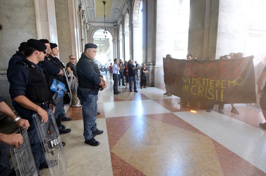 Genova - manifestazione protesta studenti medi