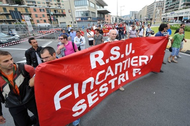 Genova - nuova manifestazione lavoratori Fincantieri