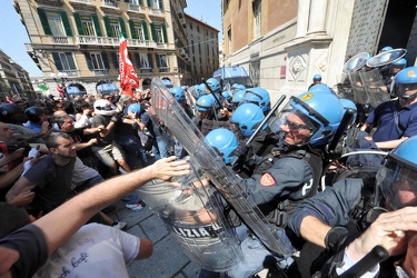 Genova - manifestazione unitaria lavoratori Fincantieri