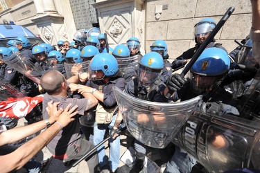 Genova - manifestazione unitaria lavoratori Fincantieri