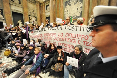 Genova - palazzo Ducale - protesta degli opratori della cultura