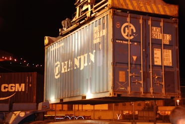 Genova - sequestro droga GDF 40 tonnellate