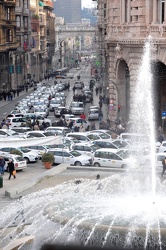 Genova - piazza De Ferrari - manifestazione dei taxisti