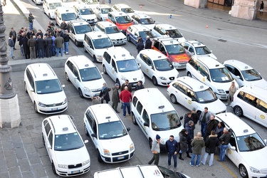 Genova - manifestazione taxisti