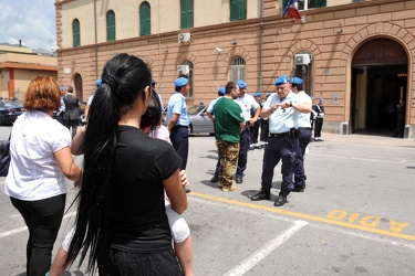 Genova - carcere Marassi - protesta parenti carcerati