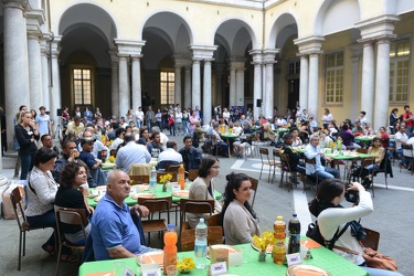 Genova - atrio via balbi 5 - cena solidariet√† comunit√† di Sant