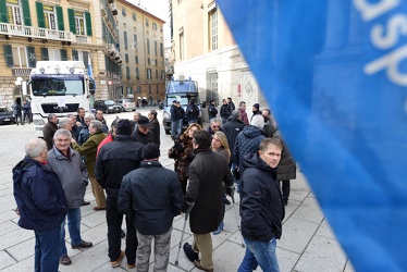 Genova - prefettura - manifestazione camionisti e autotrasportat