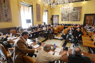 Genova - sala del consiglio provinciale - riunione sindaci e azi