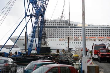 Genova - tragedia nel porto - nave da crociera MSC Orchestra tra