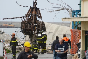 Genova - tragedia nel porto - tre giorni dopo, il luogo del crol