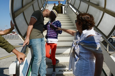 Genova, Aeroporto - l'arrivo di quattro bambini dal Congo