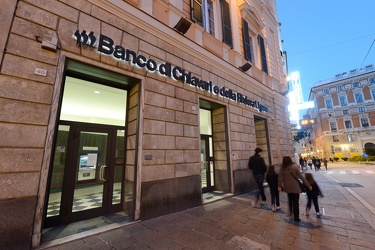 Genova - banca popolare lodi, ex banco di chiavari - piazza de f