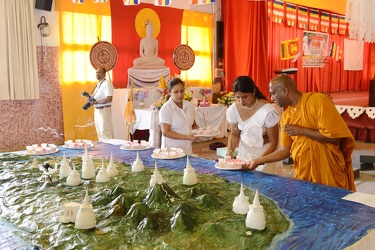 Genova - sala chiamata del porto - festa buddista Sri Lanka