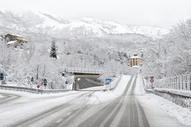 Genova - la strada statale 45 sotto la neve