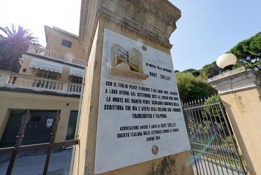 Genova - Via Zara 24 - affissa targa su villa in cui soggiorn√≤ 