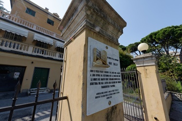 Genova - Via Zara 24 - affissa targa su villa in cui soggiorn√≤ 