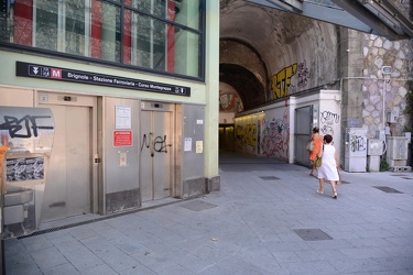 Genova - ascensori e scale mobili fuori uso