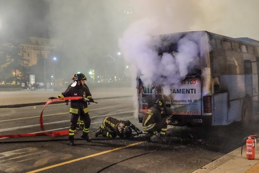 30-01-2015 Genova Incendio su autobus ATP
