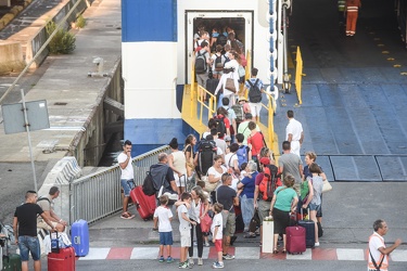 partenze estive terminal traghetti 31072015-4404