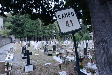 Genova, il cimitero di Staglieno nel giorno dei morti