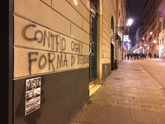Genova, sabato sera - manifestazione nel centro storico
