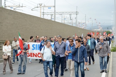Genova Sestri Ponente - manifestazione unitaria lavoratori azien