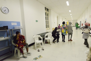 Genova, centro temporaneo migranti in Via XX Settembre