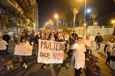 Genova Pegli, Multedo - fiaccolata contro centro giovani migrant