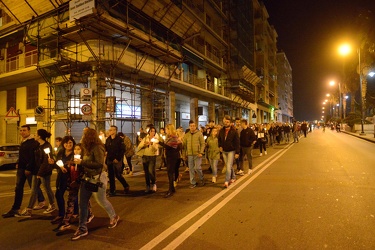 Genova Pegli, Multedo - fiaccolata contro centro giovani migrant