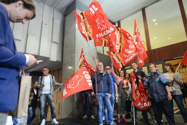 Genova, piccapietra - protesta lavoratori, cgil