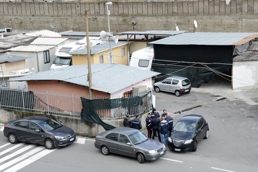 Genova, Bolzaneto - operazione carabinierti sequestro beni campo
