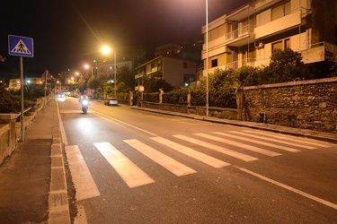Genova, via Donato Somma - attraversamento pedonale pericoloso